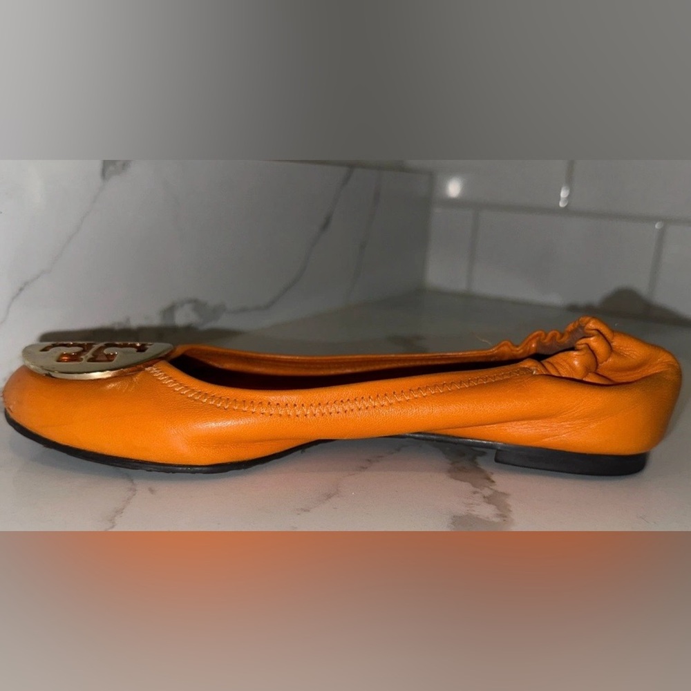 Tory Burch Womens Size 5  Reva Leather Ballet Flats Orange Gold T Logo Buckle - Picture 9 of 16